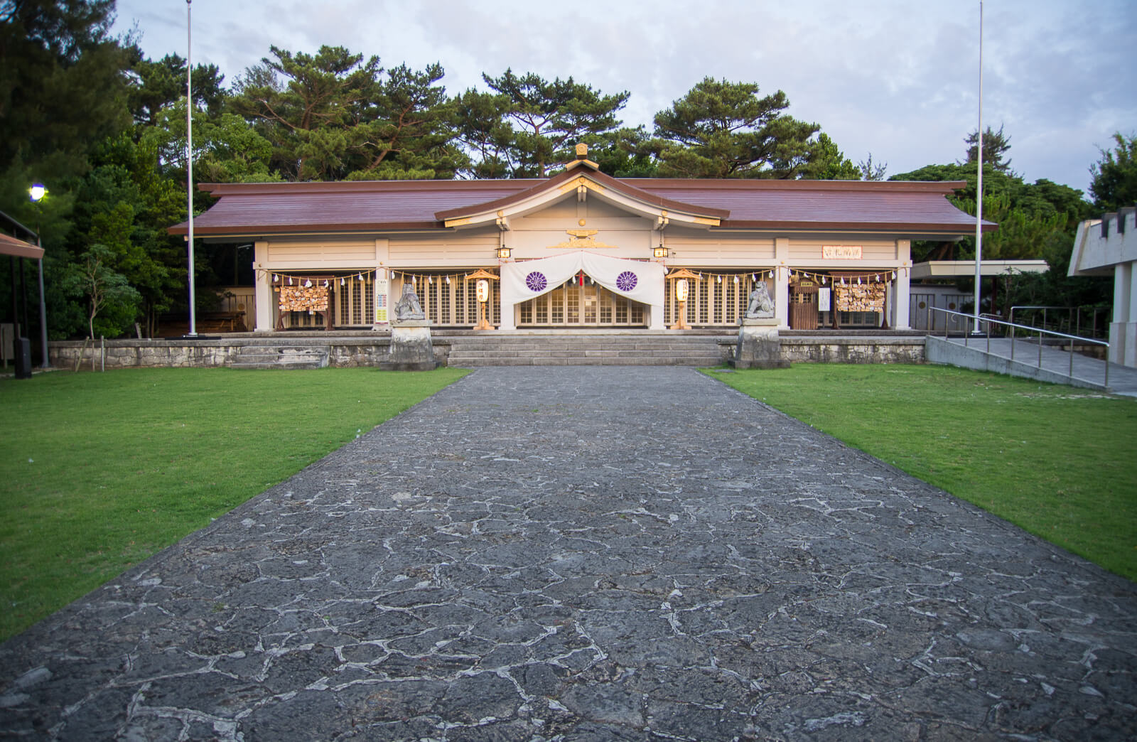 沖繩護國神社