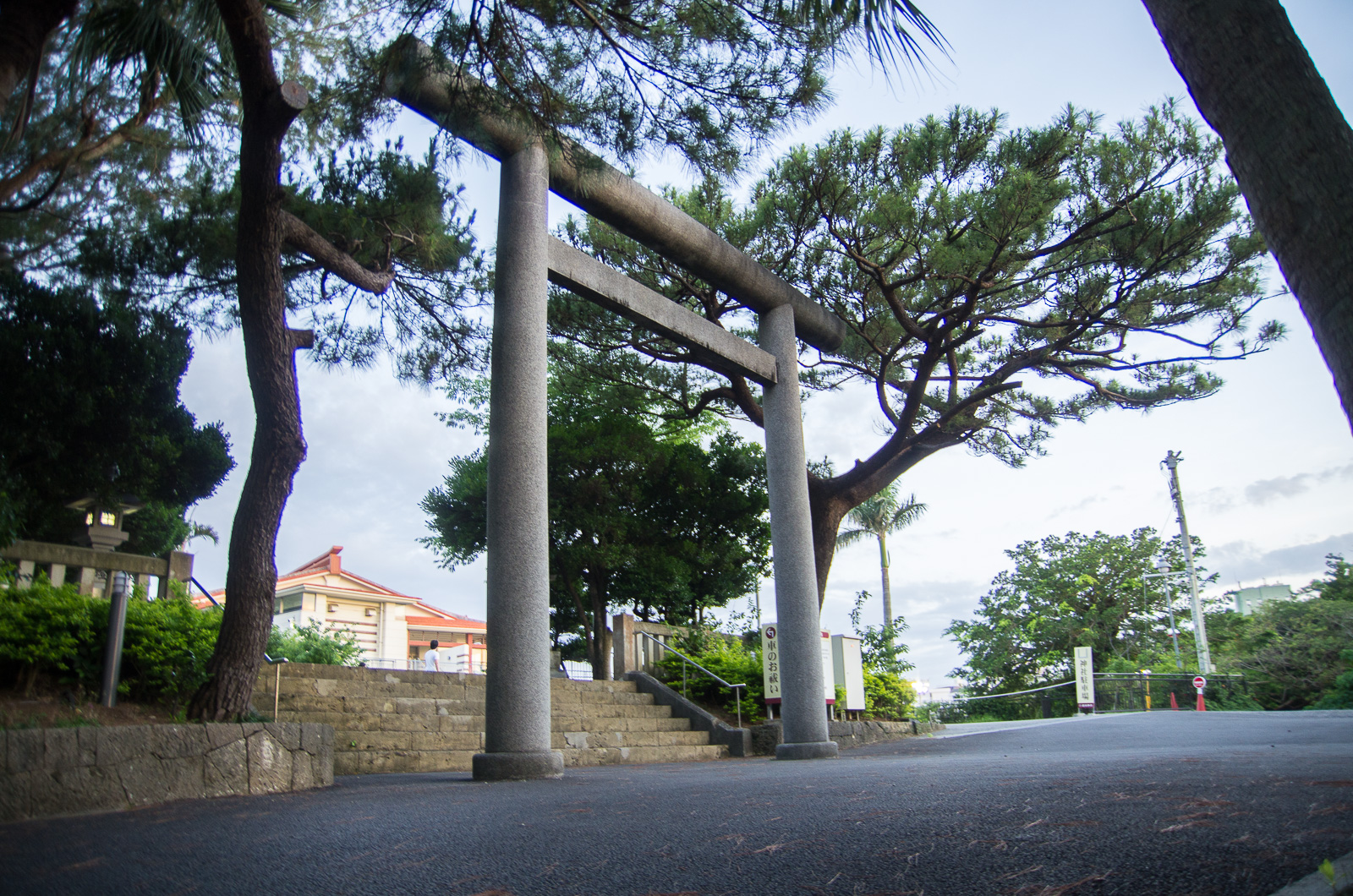 沖繩縣護國神社鳥居