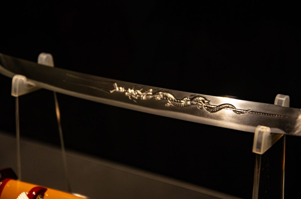 綾波零專用日本短刀刀身刻有朗基努斯之槍以及龍